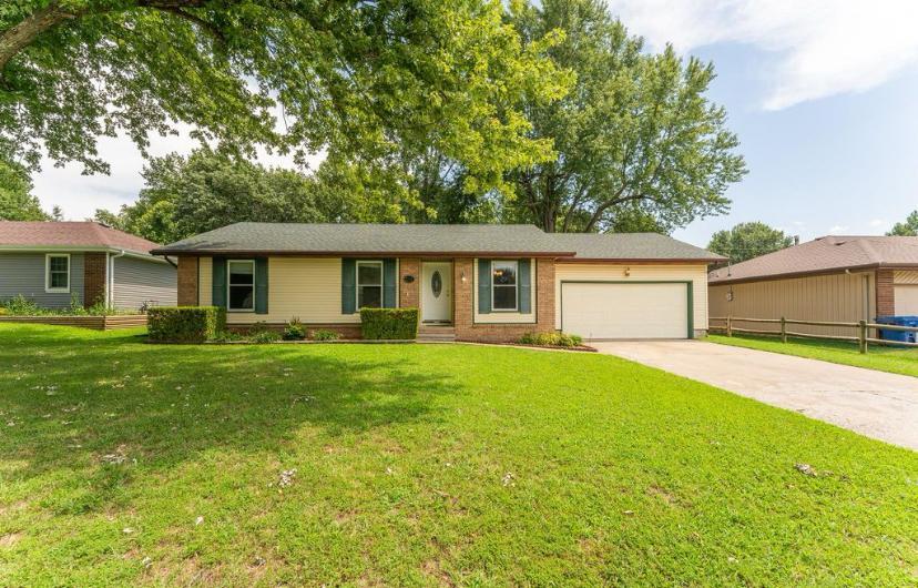 House for Rent in Springfield, Missouri, Ref# 202020916 in Eugene - Image 1