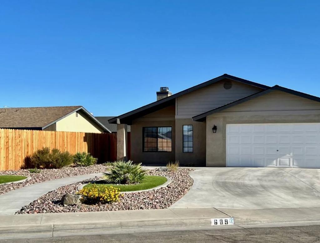 House for Rent in Ridgecrest, California, Ref# 202012242 in Lancaster - Image 1