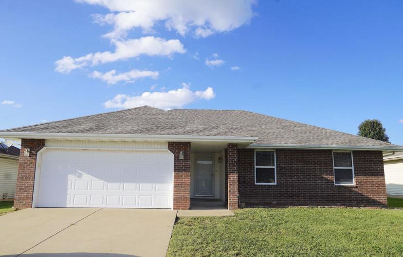 House for Rent in Springfield, Missouri, Ref# 202010771 in Eugene - Image 1