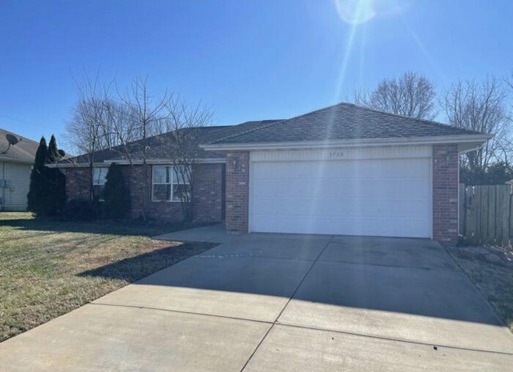 House for Rent in Springfield, Missouri, Ref# 202001386 in Springfield - Image 1
