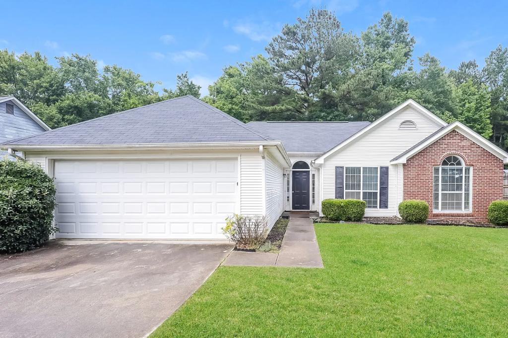 House for Rent in Hampton, Georgia, Ref# 201998982 in Newport News - Image 1