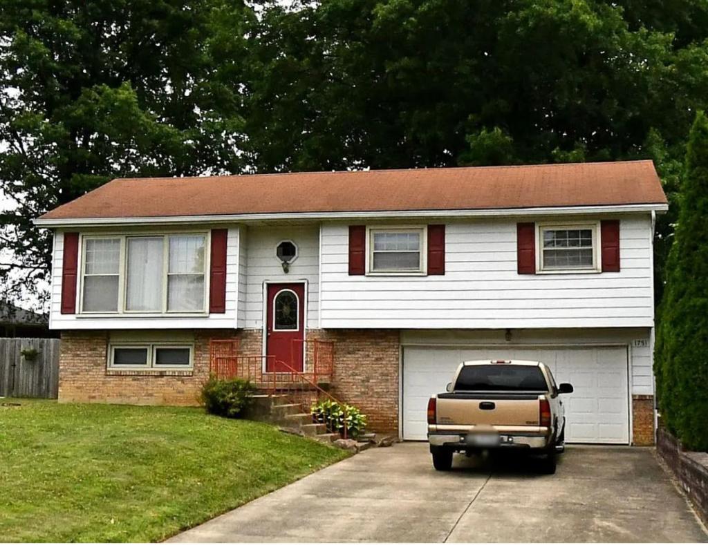 House for Rent in Mineral Ridge, Ohio, Ref# 201997745 in Youngstown - Image 1