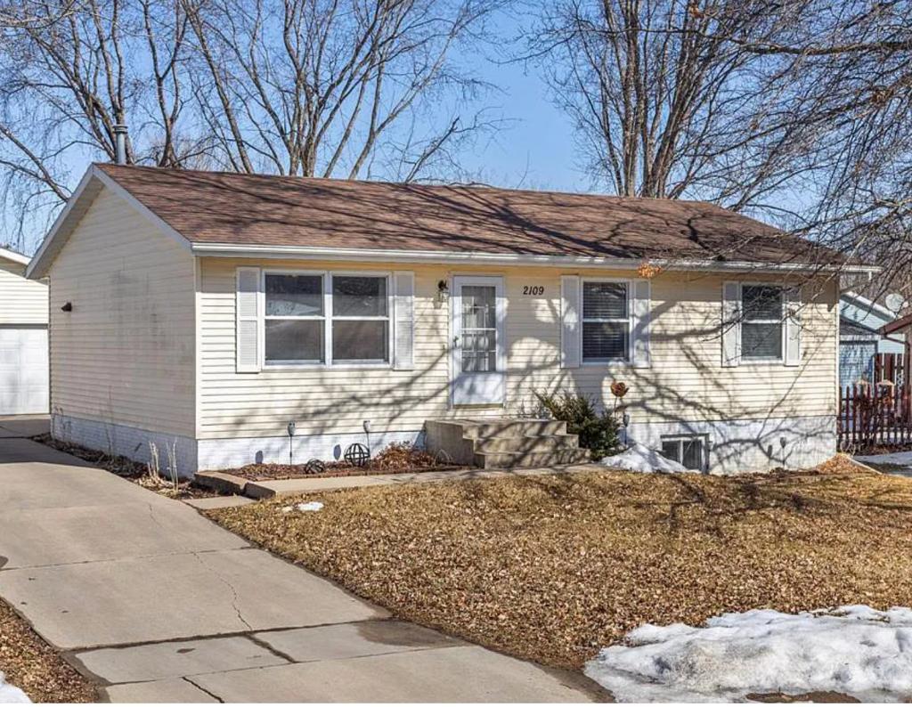 House for Rent in Rochester, Minnesota, Ref# 201997686 in Rochester - Image 1