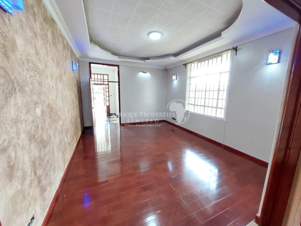 5 Bedroom Ensuite House + Guest Wing For Rent in Runda Estate in Kenya - Image 3