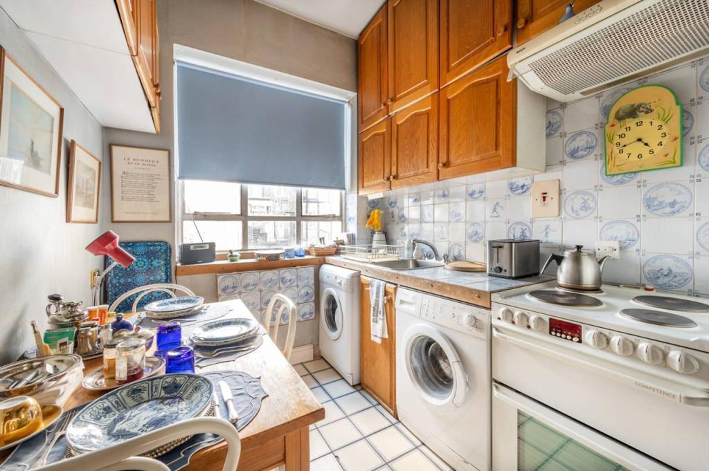 Apartment for Rent in Forfar, Angus, Ref# 202055668 in Forfar - Image 1