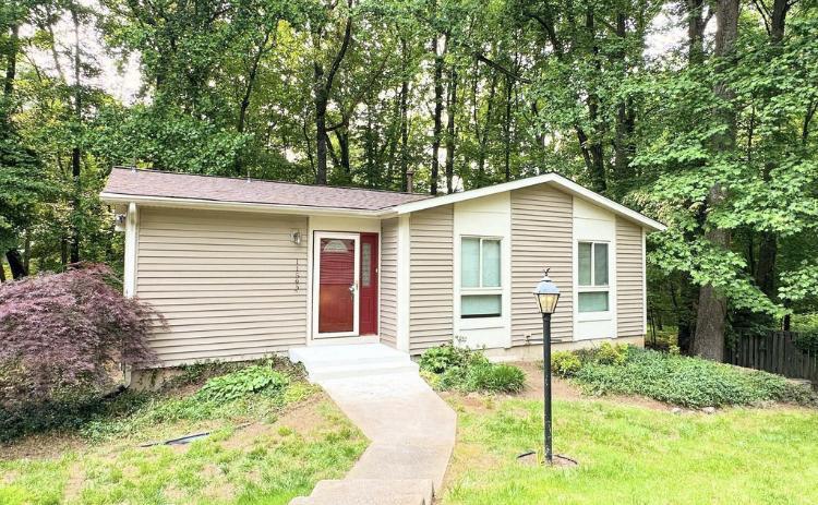 House for Rent in Reston, Virginia, Ref# 201994540 in Centreville - Image 1