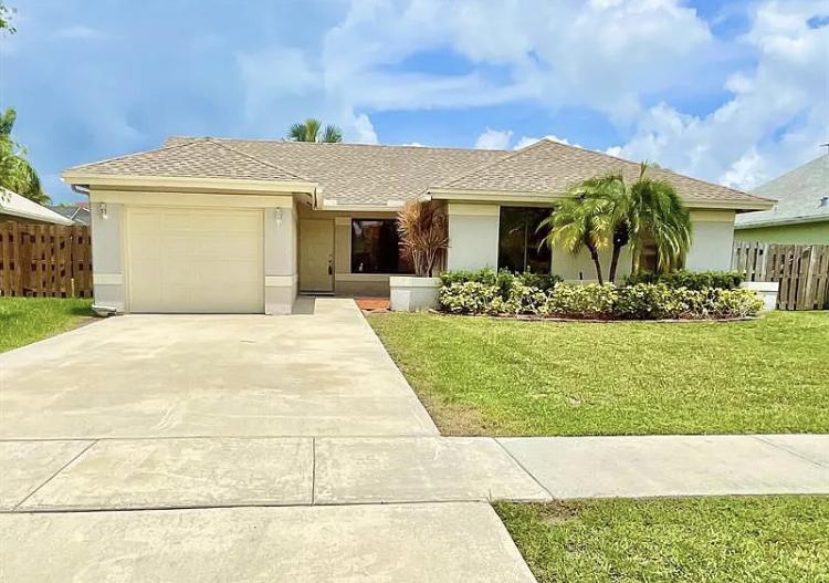 House for Rent in Boca Raton, Florida, Ref# 201992287 in Pompano Beach - Image 1