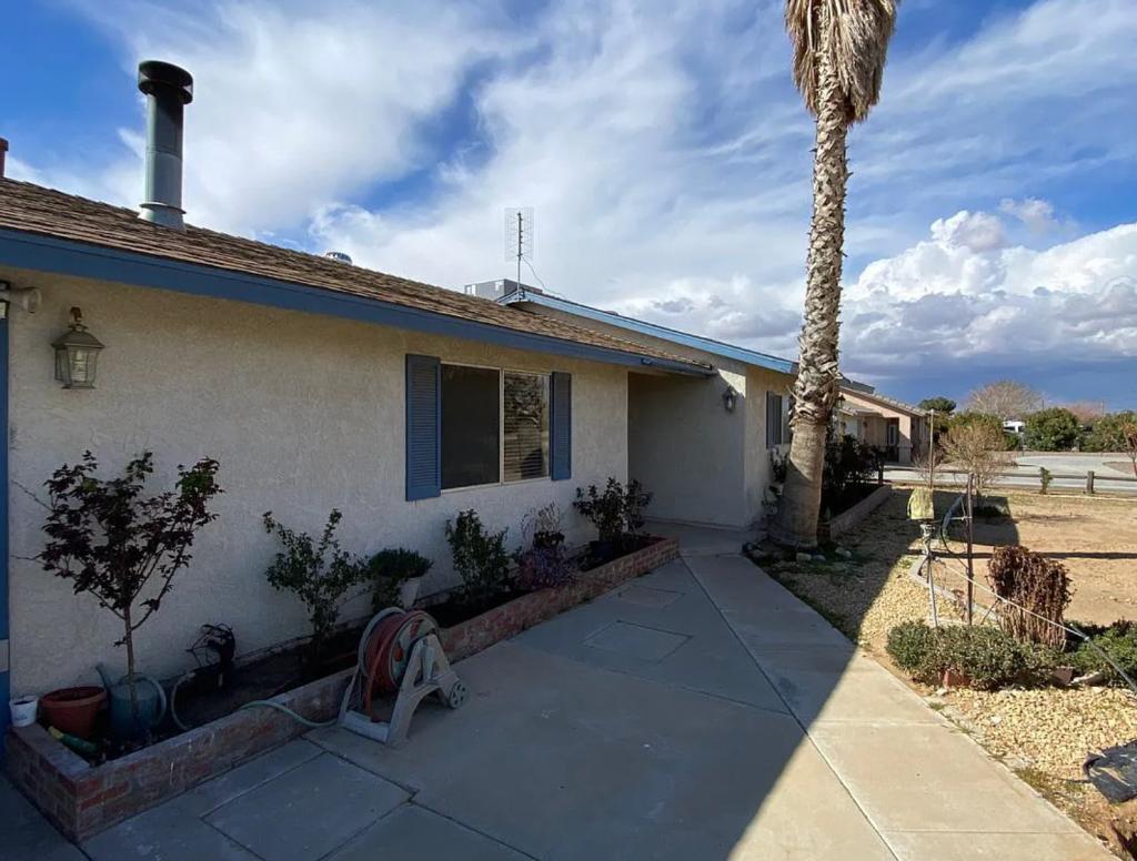 House for Rent in Apple Valley, California, Ref# 201991389 in Apple Valley - Image 1