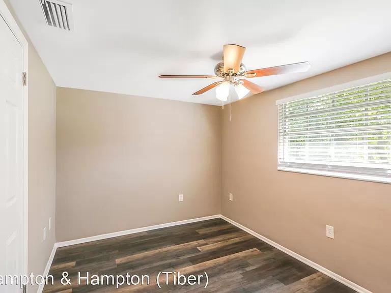 House for Rent in Port Richey, Florida, Ref# 201958936 in Clearwater - Image 1