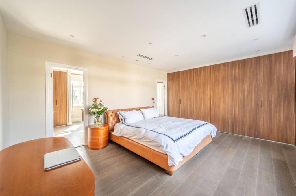 Apartment for Rent in Keith, Moray, Ref# 201946783 in Elgin - Image 1