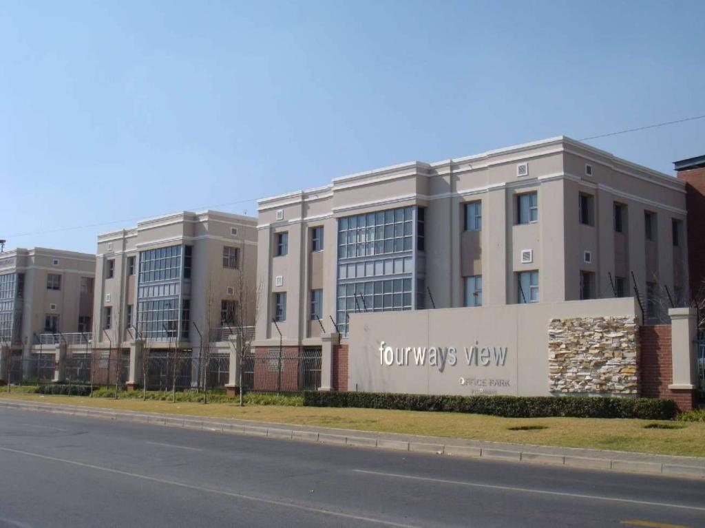 Commercial for Rent in Fourways, Gauteng, Ref# 1999062 in Randburg - Image 1