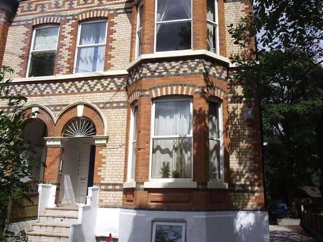 Apartment for Rent in Manchester, Manchester, Ref# 35940 in Gorton - Image 1