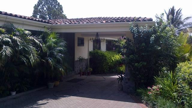 House for Rent in Escazu, San Jose, Ref# 1526710 en Heredia - Imagen 1