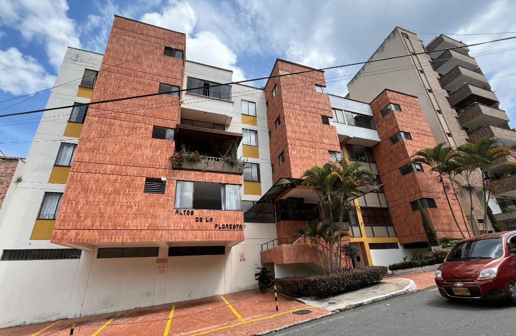 AMPLIO APARTAMENTO EN TERRAZAS en Piedecuesta - Imagen 1