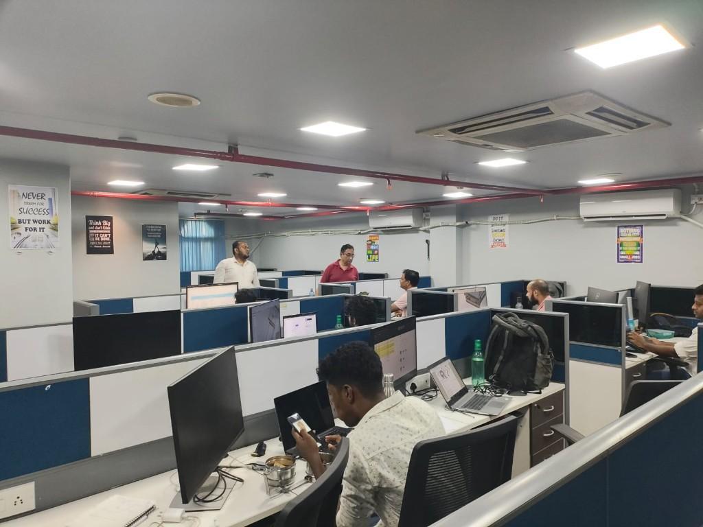 Fully Furnished Office Space For Rent at New Alipore in India - Image 7