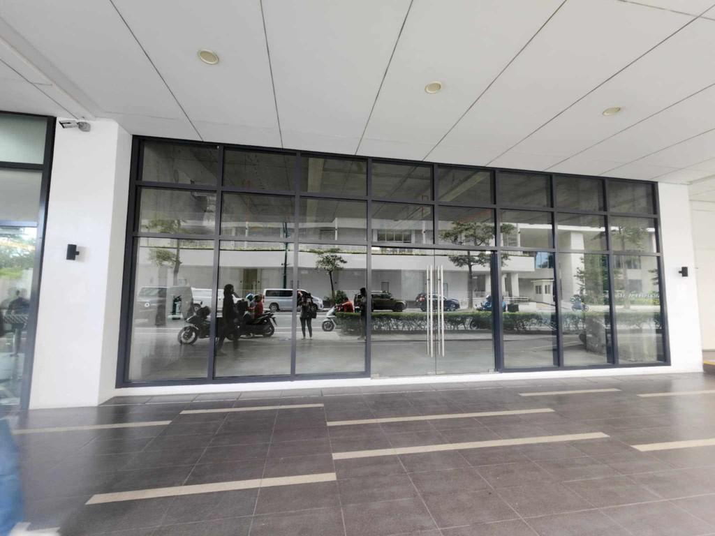 For Lease 900 sqm Commercial Ground Floor Mckinley Taguig in Quiapo - Image 3
