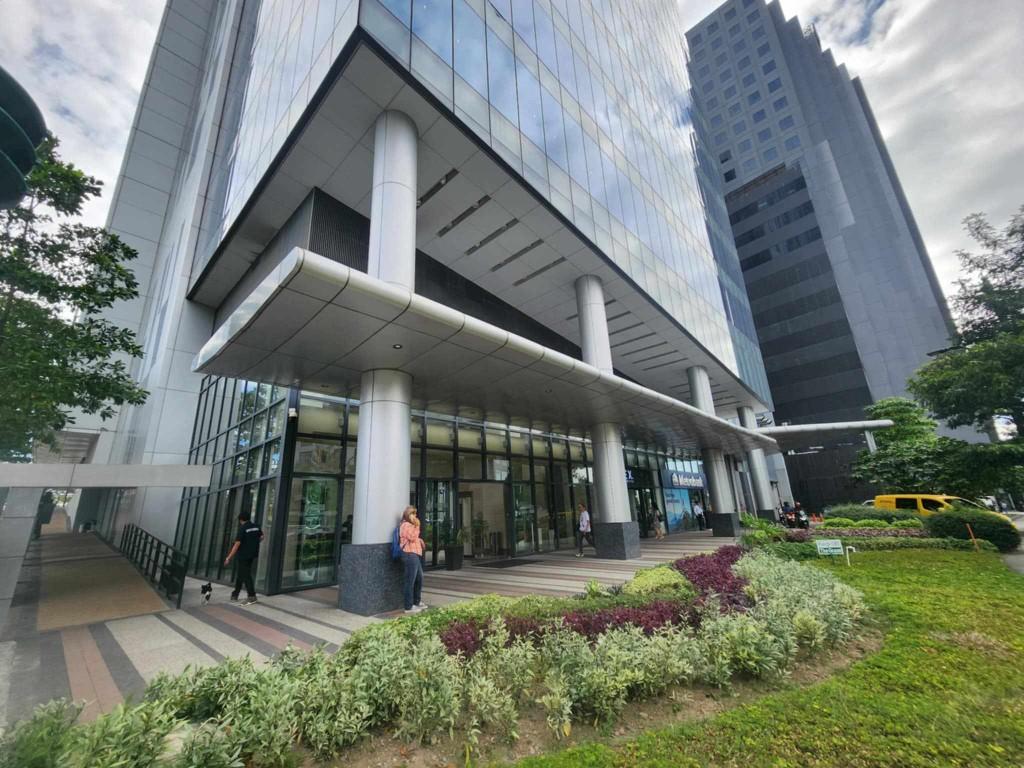 For Lease 900 sqm Commercial Ground Floor Mckinley Taguig in Quiapo - Image 4