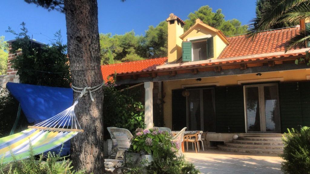 Strandvilla mit Pool, Segelboot & Liegeplatz – Mirca, Insel Brač in Duderstadt - Bild 1