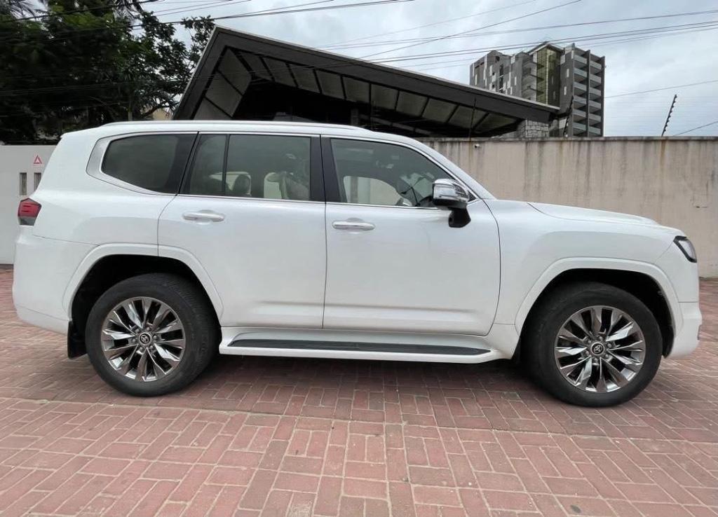 Toyota Land-Cruiser VX-R 2022 à Abidjan - Photo 4