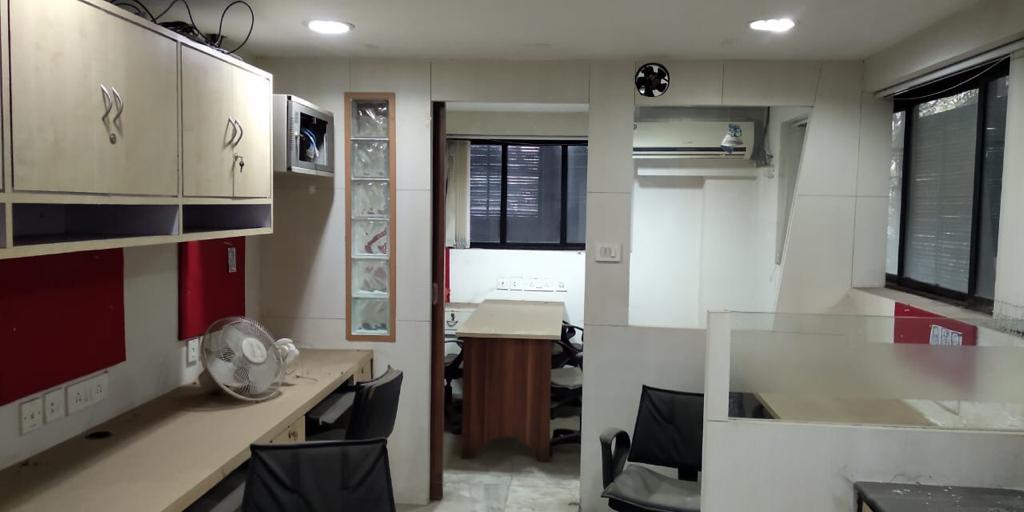 Fully Furnished Office Space For Rent at Gariahat in India - Image 8