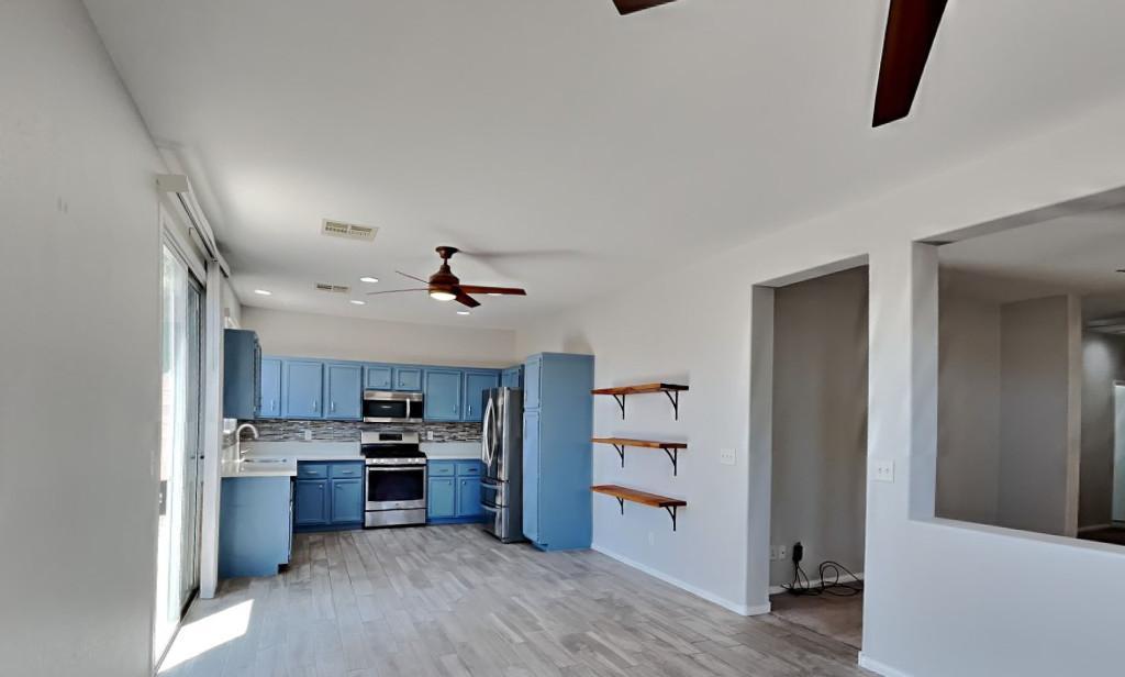Charming 3/2 Single Family Home For Rent In Arlington Tx in United States - Image 2