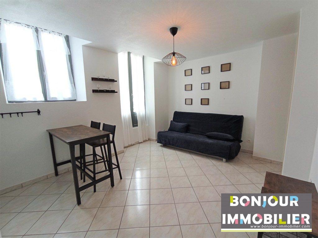 STUDIO MEUBLE à Voiron - Photo 1