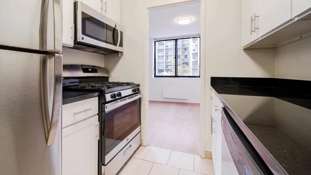 Cheap One Bedroom Apartment For Rent 730 Columbus Avenue in Manhattan - Image 7