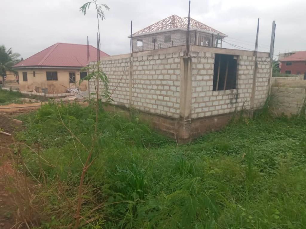 *HALF PLOT, CHAMBER & HALL SELF CONTAIN WITH STOREY FOUNDATION in Ghana - Image 4