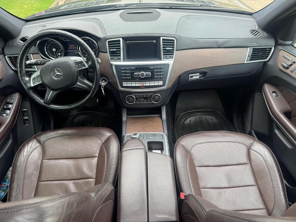 Mercedes-Benz GL550 4Matic 2018 à Abidjan - Photo 7