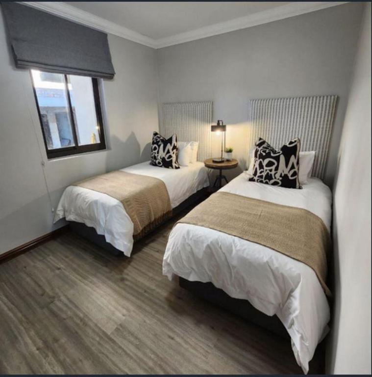Apartment / Flat 2899-ref-2752 for Sale in Mossel Bay, … in Mossel Bay - Image 1