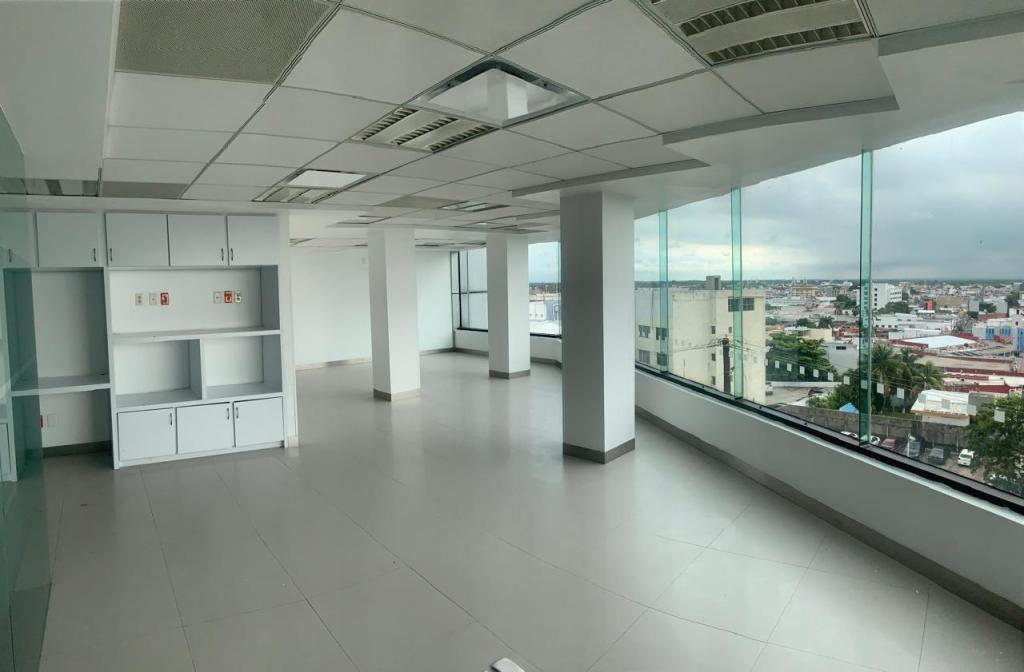 OFICINA EN RENTA 355 m2 en Tamulté - Imagen 1