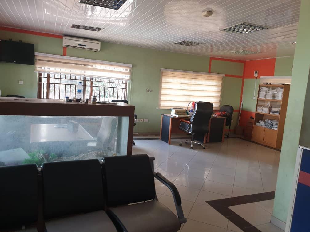 *COMMERCIAL TITLED 5BRM STOREY HOUSE ASYLUM DOWN, ACCRA* in Accra - Image 5