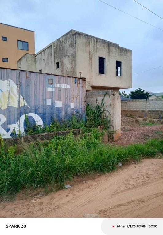 *ROOFED 3BRM HOUSE AYIMENSAH in Ghana - Image 3