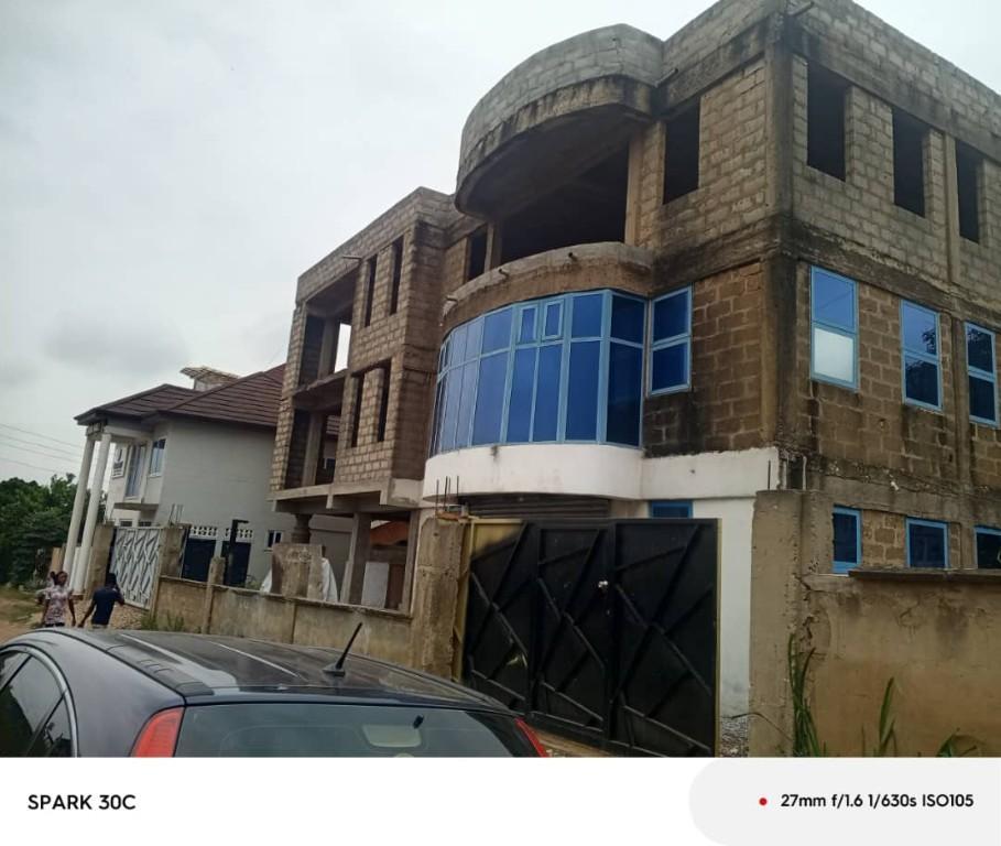 *WAREHOUSE RENTAL AT ADENTA* in Madina - Image 1