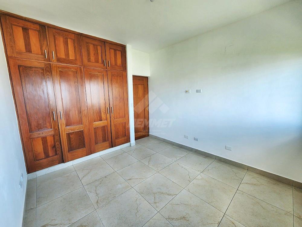 PRIMER PISO PATIO PRIVADO Y PISCINA JARDINES DELE ESTE en Gurabo al Medio - Imagen 11