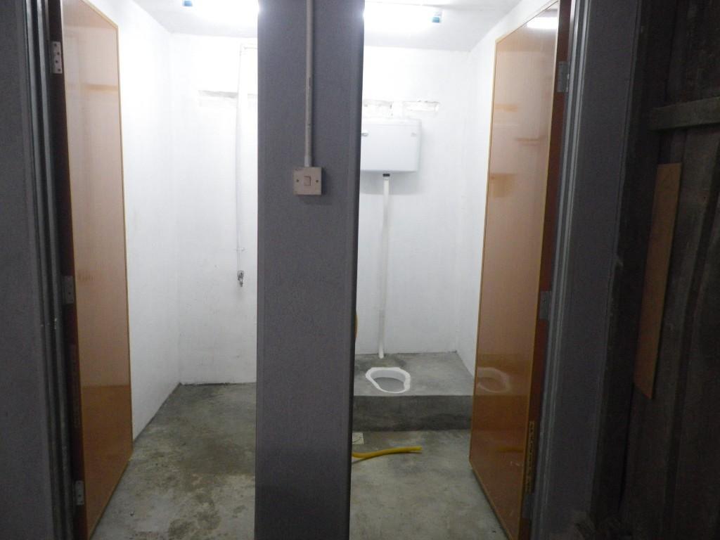 Kepong Desa Aman Puri Ground Floor Warehouse Factory For Rent in Ladang Seri Kundang - Image 5