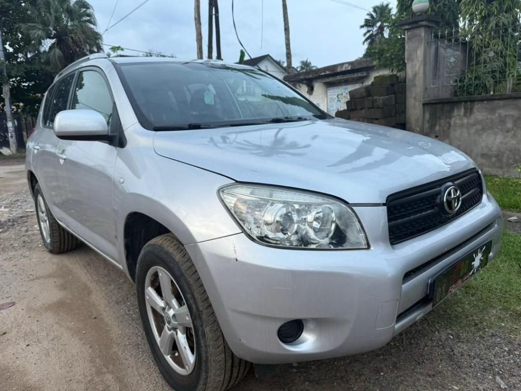 Toyota RAV4 Année 2007 au Cameroun - Photo 8