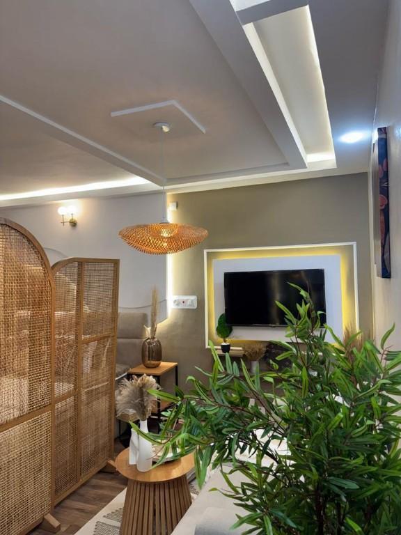 ANNONCE N⁰15-UCDM RIVIERA3 STUDIO MINIMALISTE en Côte d’Ivoire - Photo 1