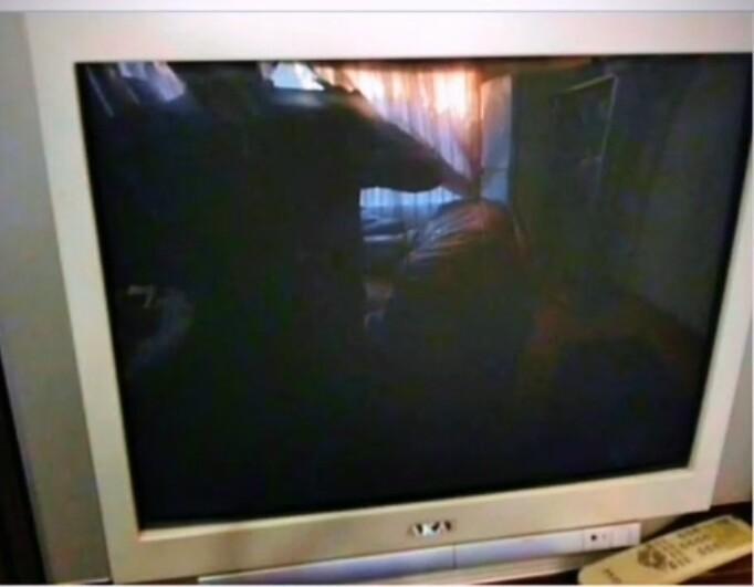 74cm Box Tv with Remote in Krugersdorp - Image 1