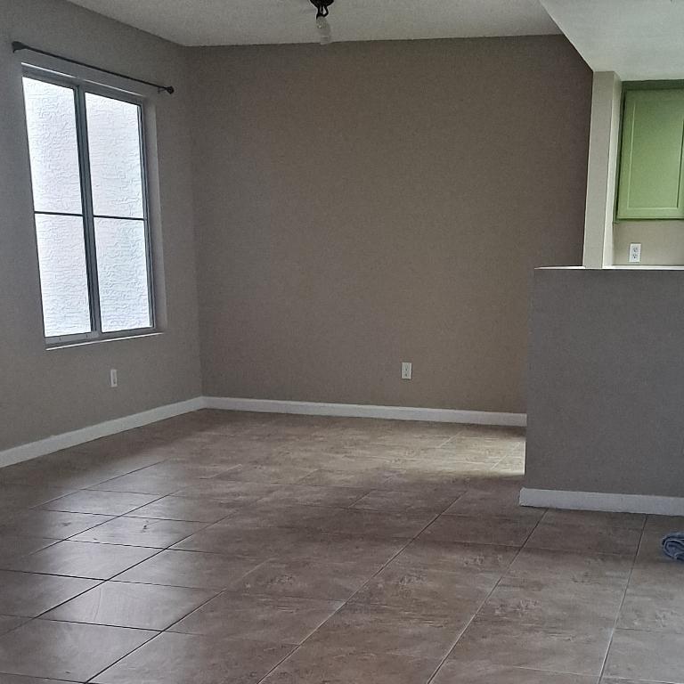 CONDO FOR RENT 1500 rent . 1500 deposit in Spring Valley - Image 4