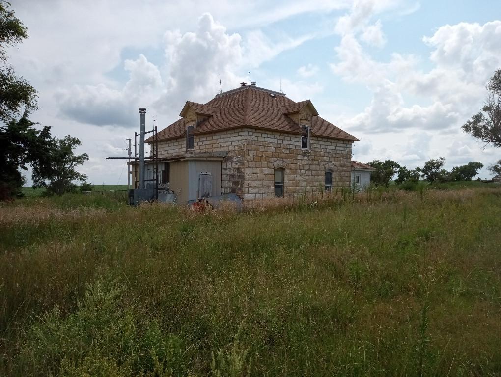 Large House for Rent in Western Kansas in Wichita - Image 1