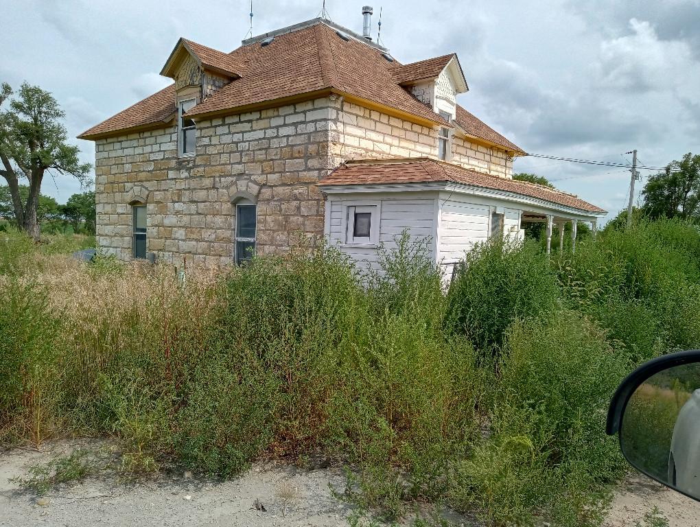 Large House for Rent in Western Kansas in Wichita - Image 2
