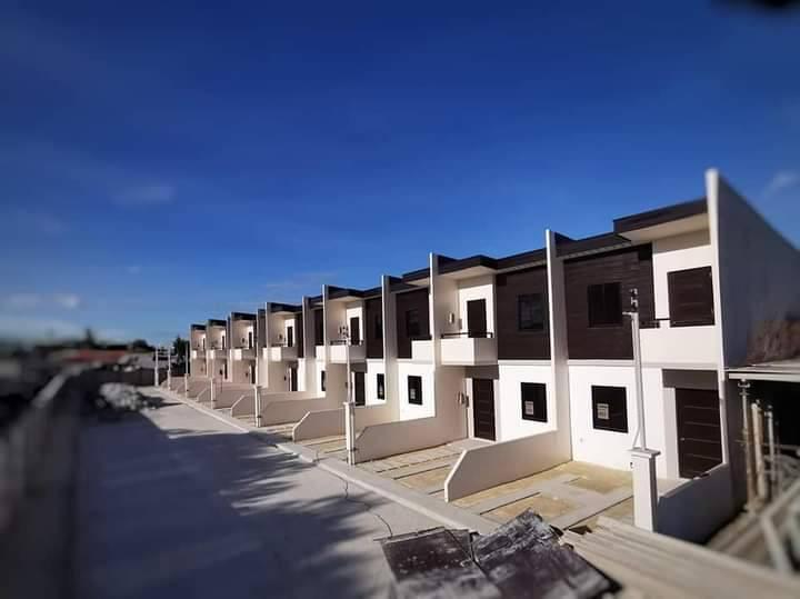 MULBERRY DRIVE TALAMBAN CEBU CITY RENT TO OWN TOWNHOUSE in Consolacion - Image 1