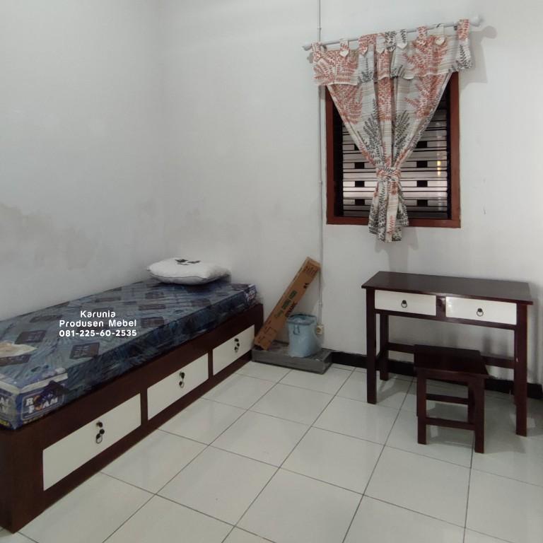 Isi Interior Kamar Kost Murah Dekat UNIMUS Semarang in Indonesia - Image 4
