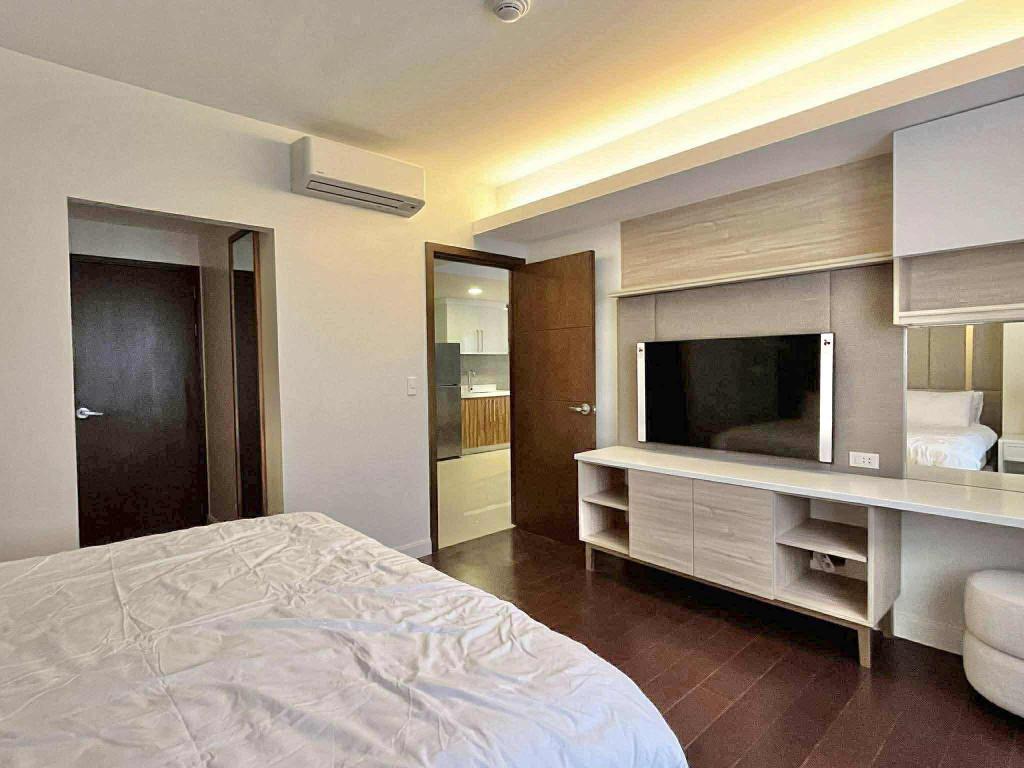 FOR RENT - MODERN 1BR UNIT IN ALCOVES ON TOP OF AYALA MALL CEBU in Philippines - Image 2
