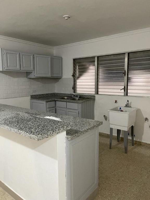 APARTAMENTO EN ALQUILER EN RENACIMIENTO en la República Dominicana - Imagen 2