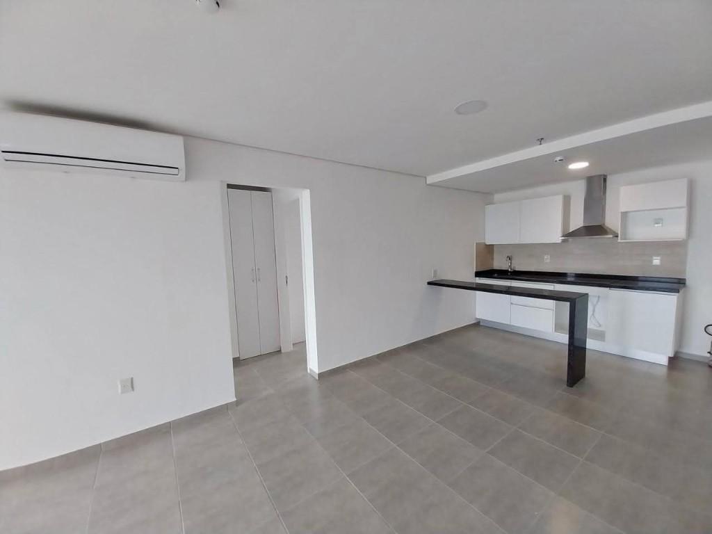 DEPARTAMENTO A ESTRENAR EN EL EDIFÍCIO PARANÁ PLAYA COSTANERA en Encarnación - Imagen 1