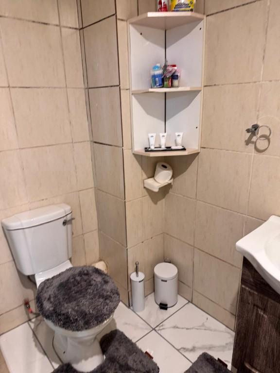 FULL ACCOMMODATION in Bedfordview - Image 5