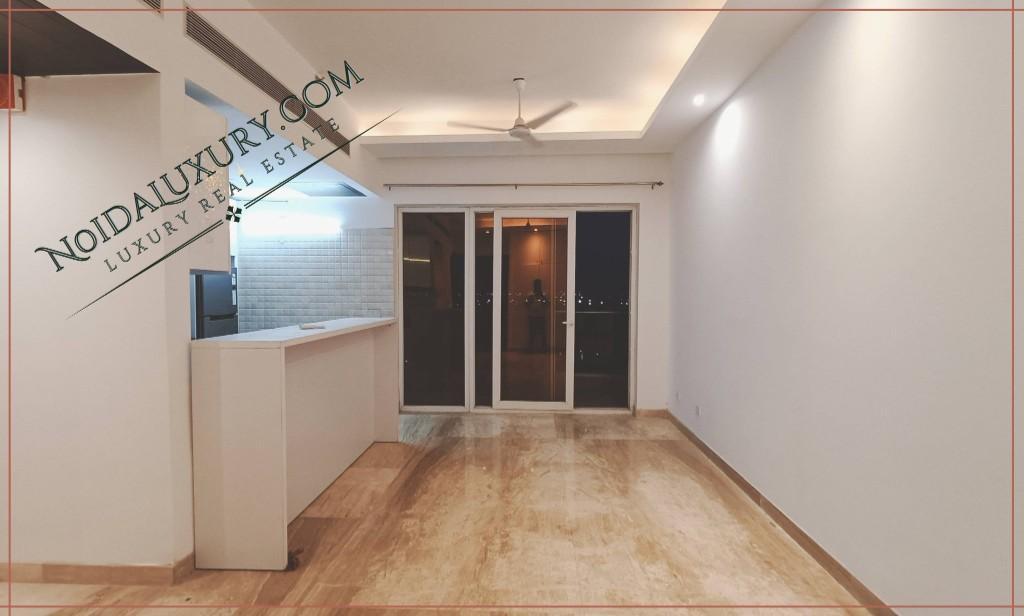 2 BHK Apartment for Rent Supertech Supernova Noida in India - Image 5