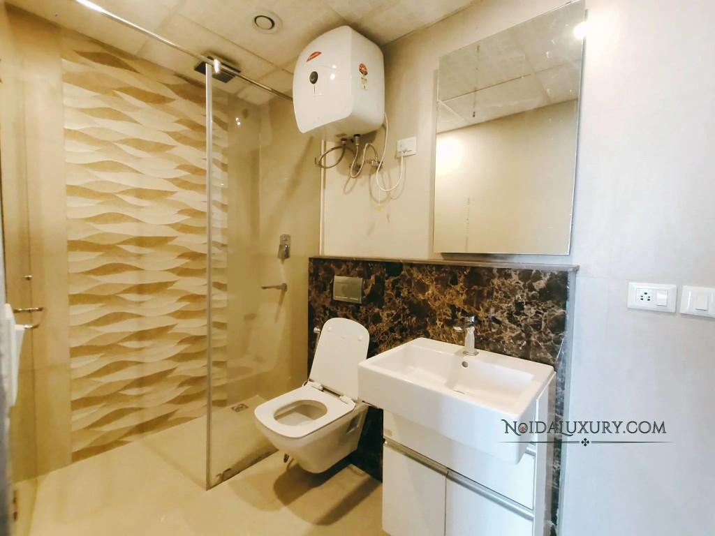 3BHK Apartment for Rent Supertech Supernova Noida in Noida - Image 5